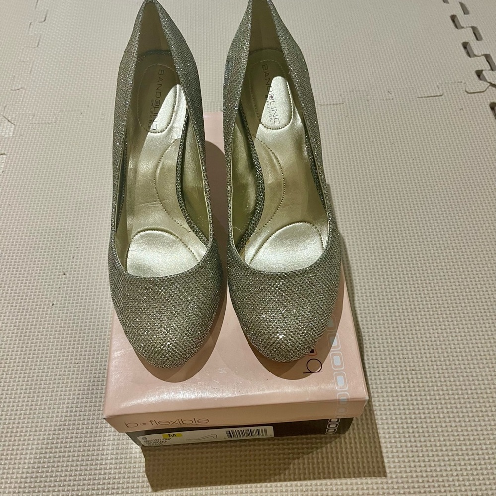 Bandolino Flex Glittering Gold Heels